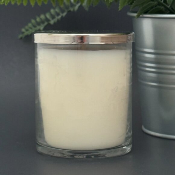 BBW Dark Amber & Oud White Barn Bath & Body Works Single Wick Candle - Picture 2 of 10